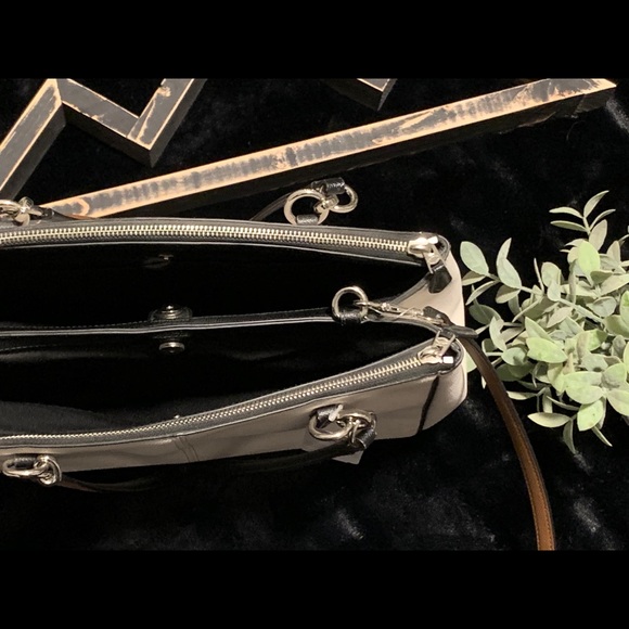 Coach Purse - Picture 4 of 8